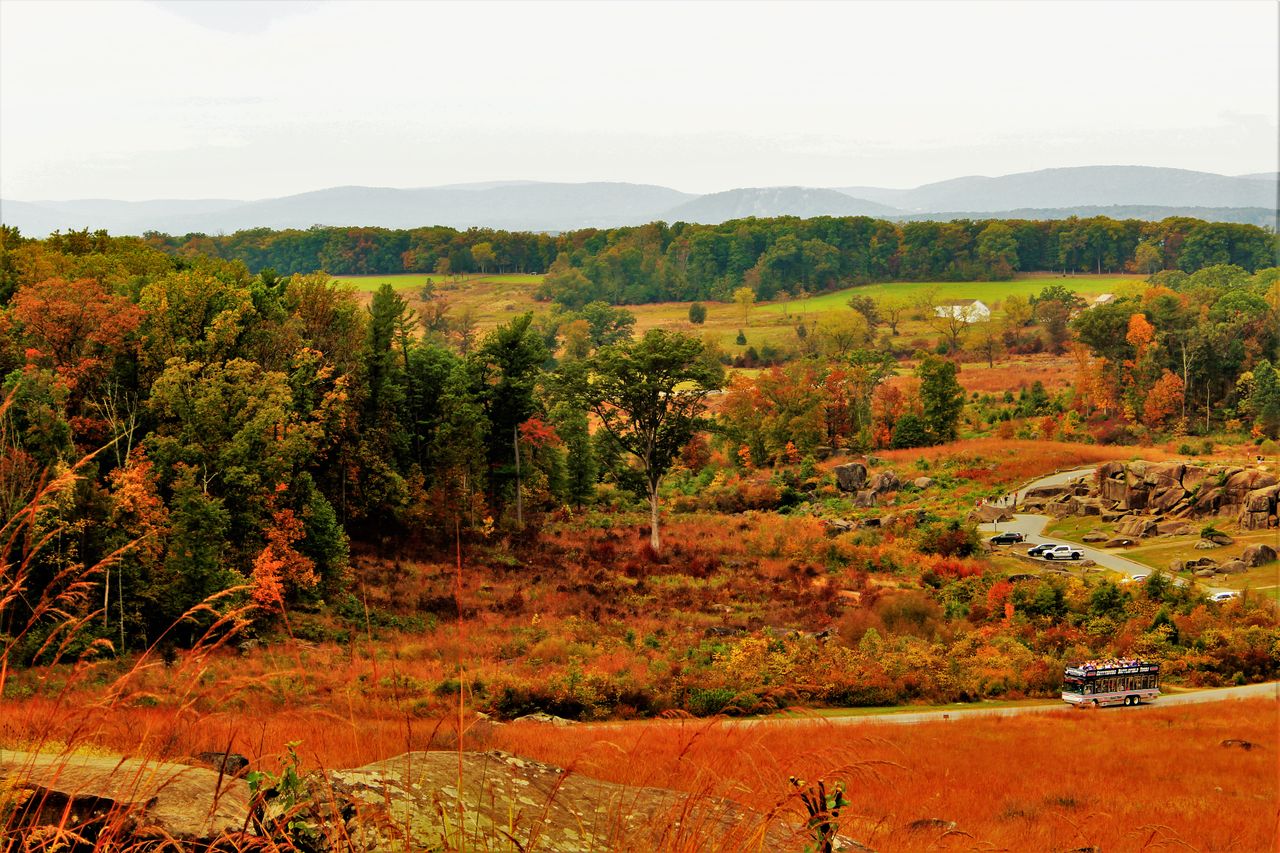 portfolio-01 Explore the vibrant autumn landscape of Gettysburg, PA, with rolling hills and colorful foliage.